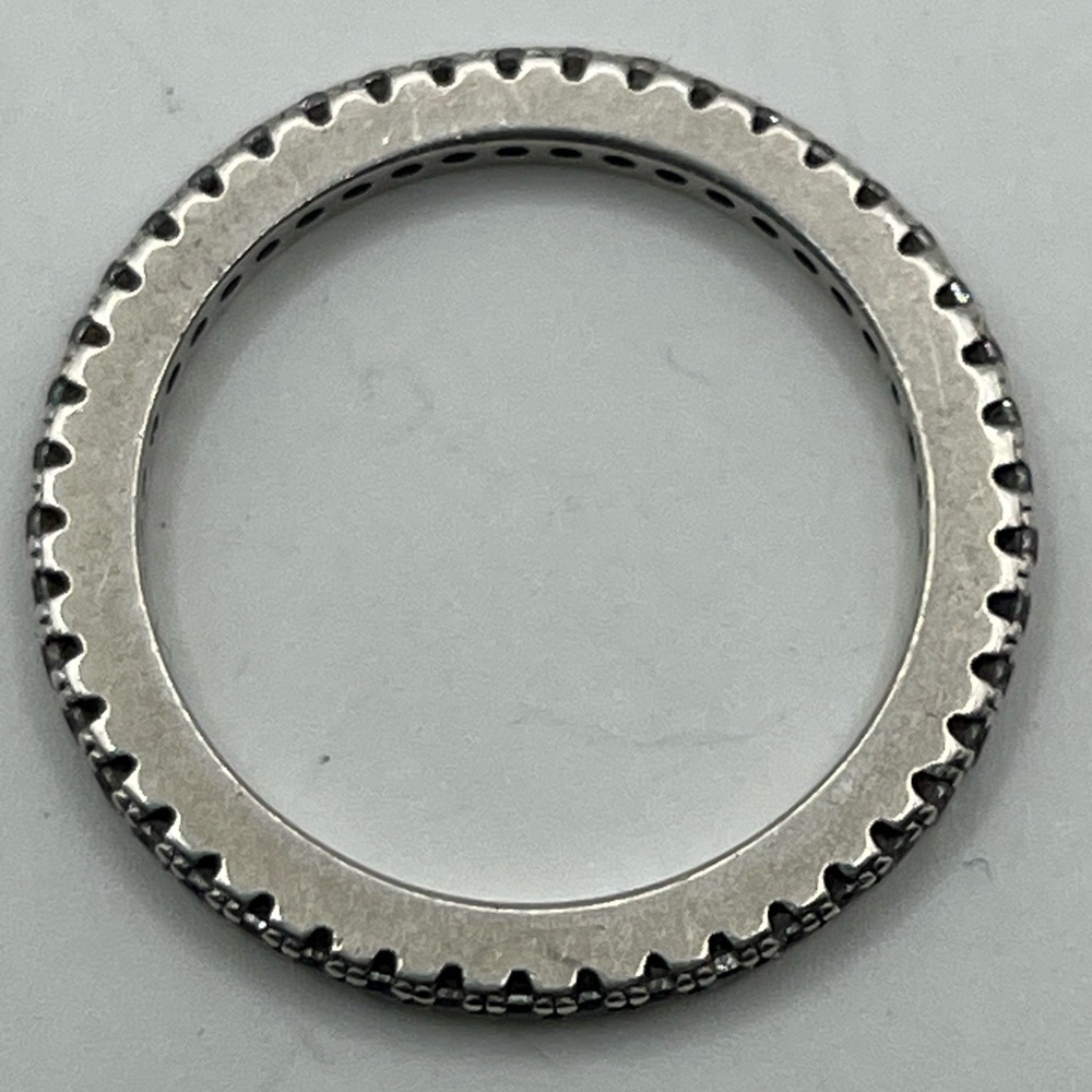 Sterling silver eternity bad with colorless stones. S - Picture 2 of 3